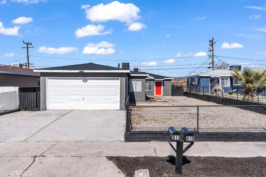 813 E Fredricks Street Property Photo 15