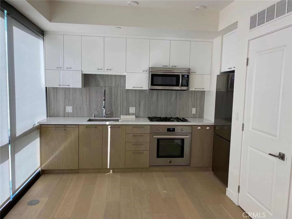 400 S Broadway 505 Property Photo 3