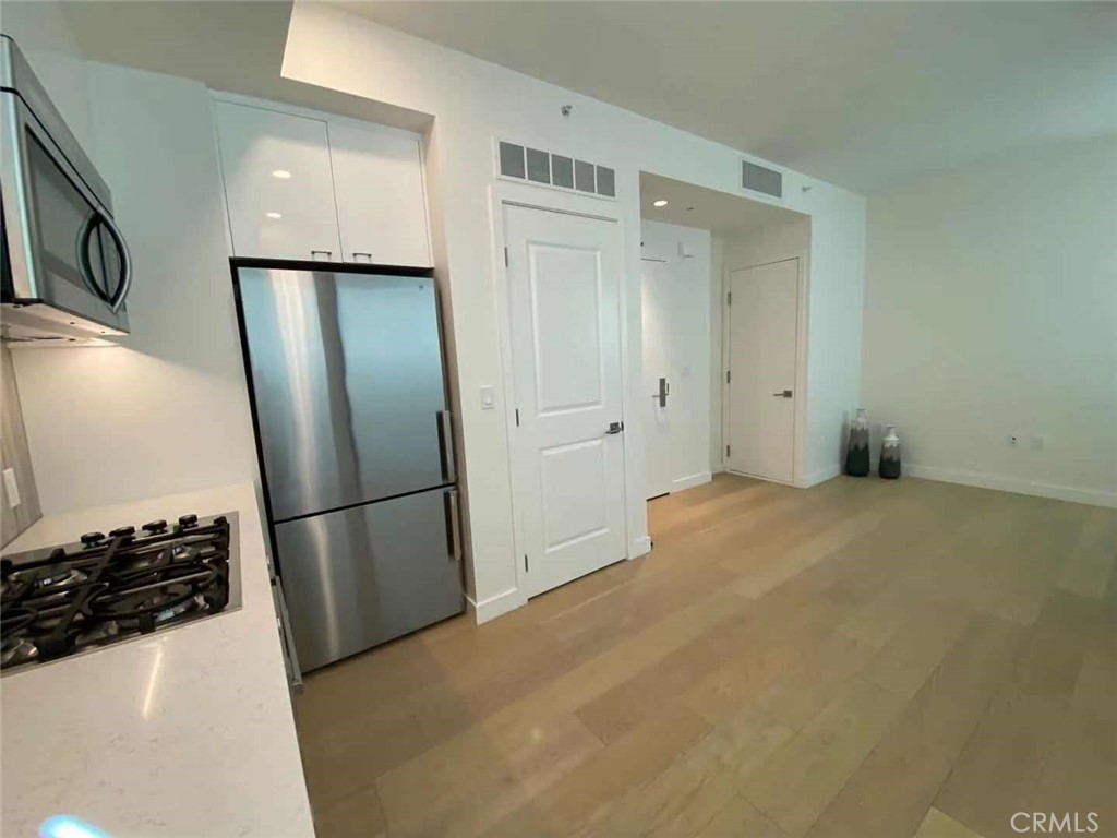 400 S Broadway 505 Property Photo 5