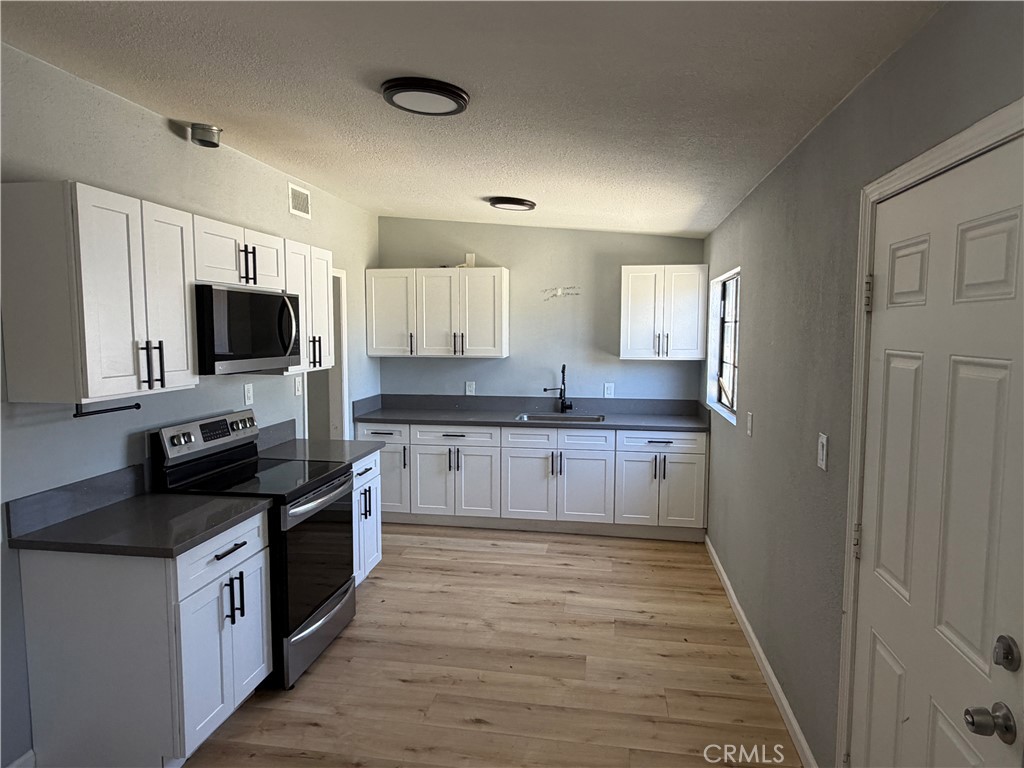 1047 W Avenue H6 Property Photo 6