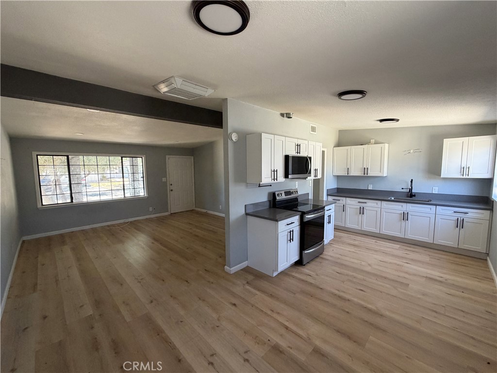 1047 W Avenue H6 Property Photo 7