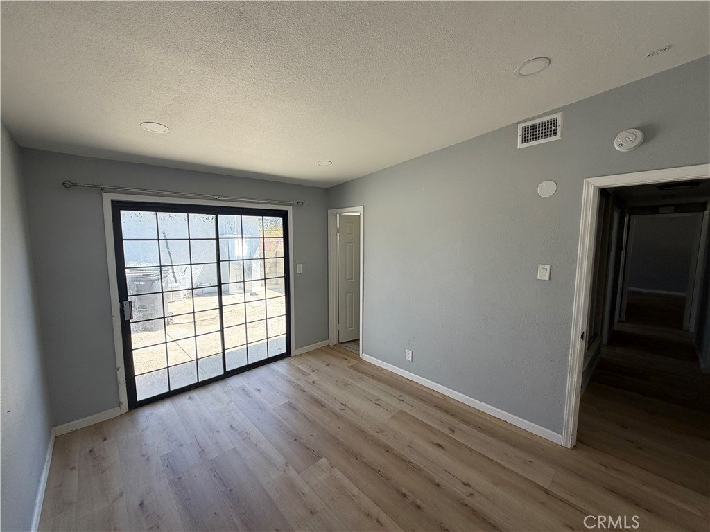 1047 W Avenue H6 Property Photo 11