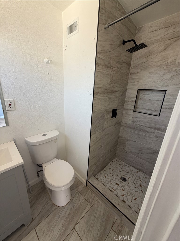 1047 W Avenue H6 Property Photo 13
