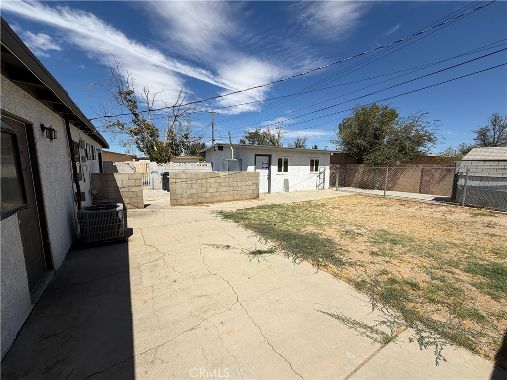 1047 W Avenue H6 Property Photo 15