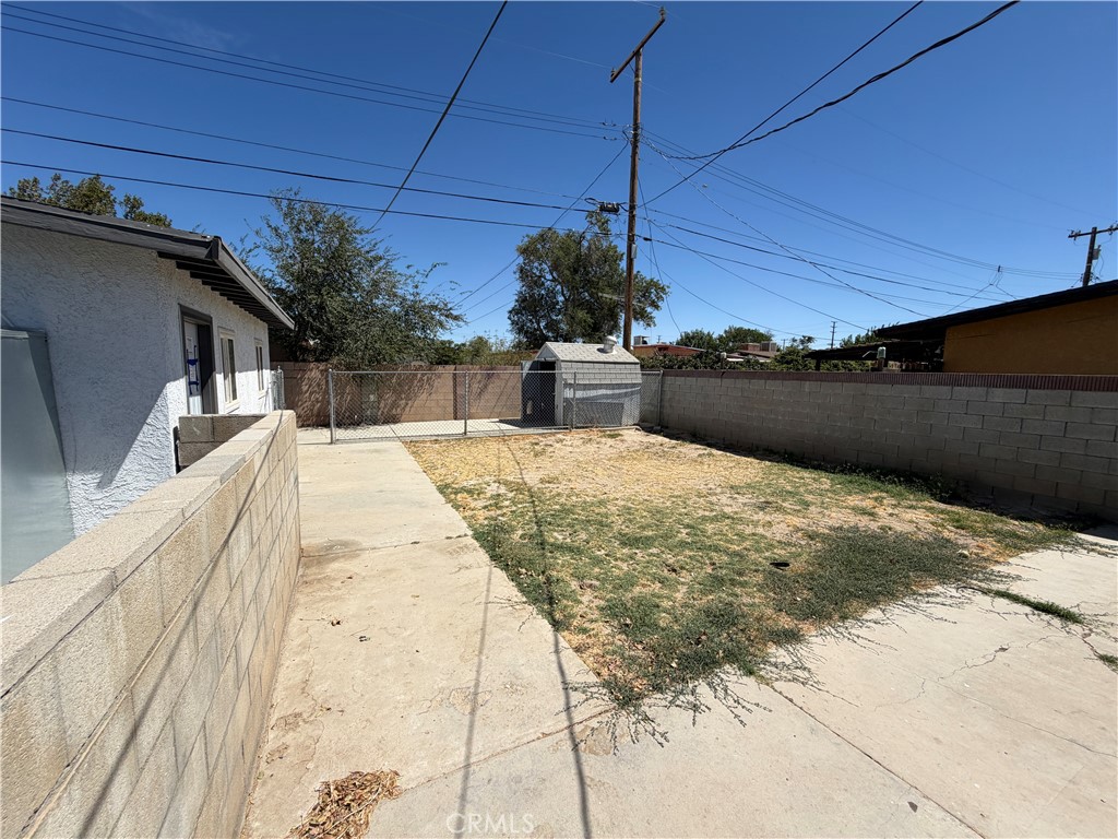 1047 W Avenue H6 Property Photo 18
