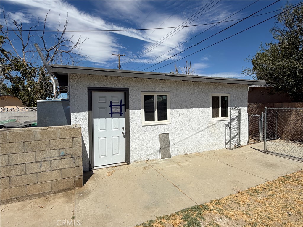 1047 W Avenue H6 Property Photo 19