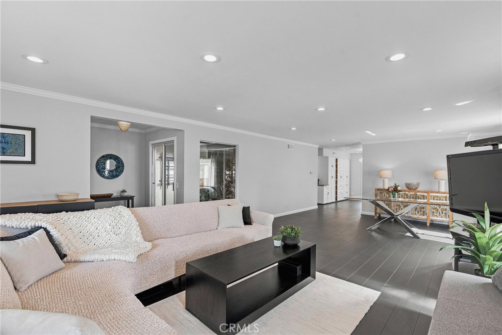7946 Aqua Mansa Road Property Photo 3
