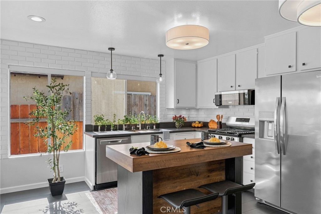 7946 Aqua Mansa Road Property Photo 11