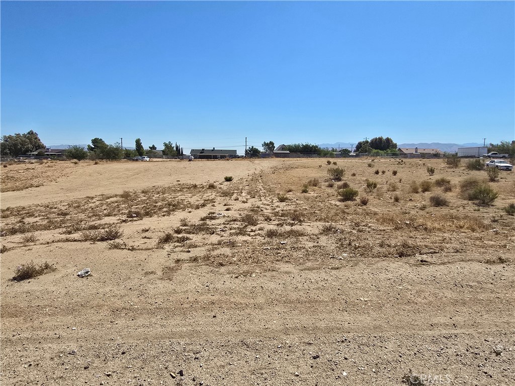 11407 Hesperia Property Photo 2