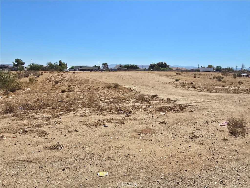 11407 Hesperia Property Photo 5