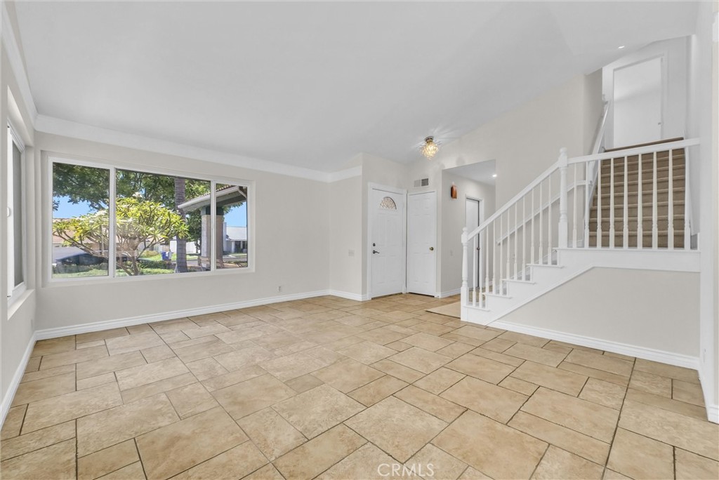 10152 Victoria Street Property Photo 7