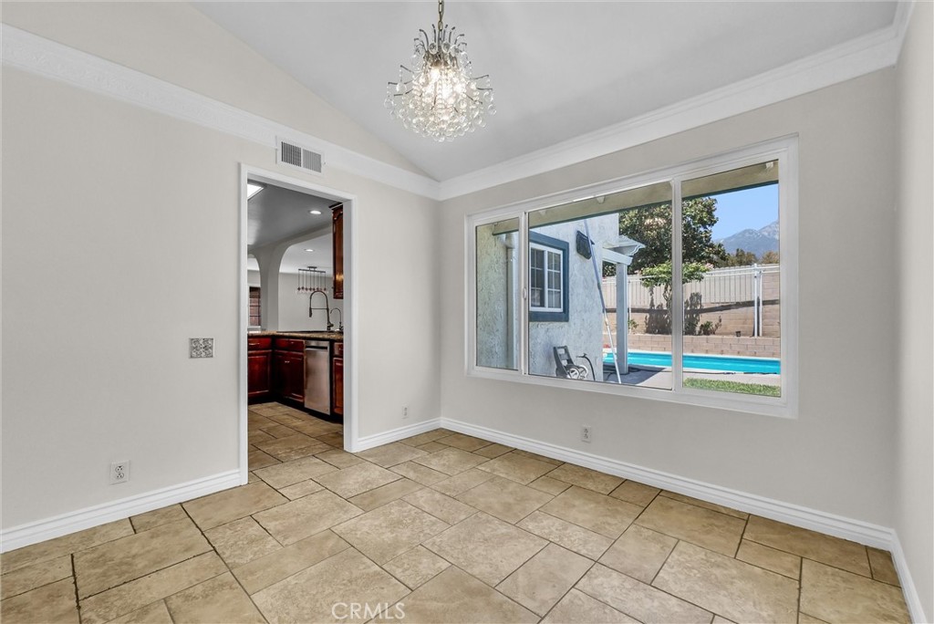 10152 Victoria Street Property Photo 8