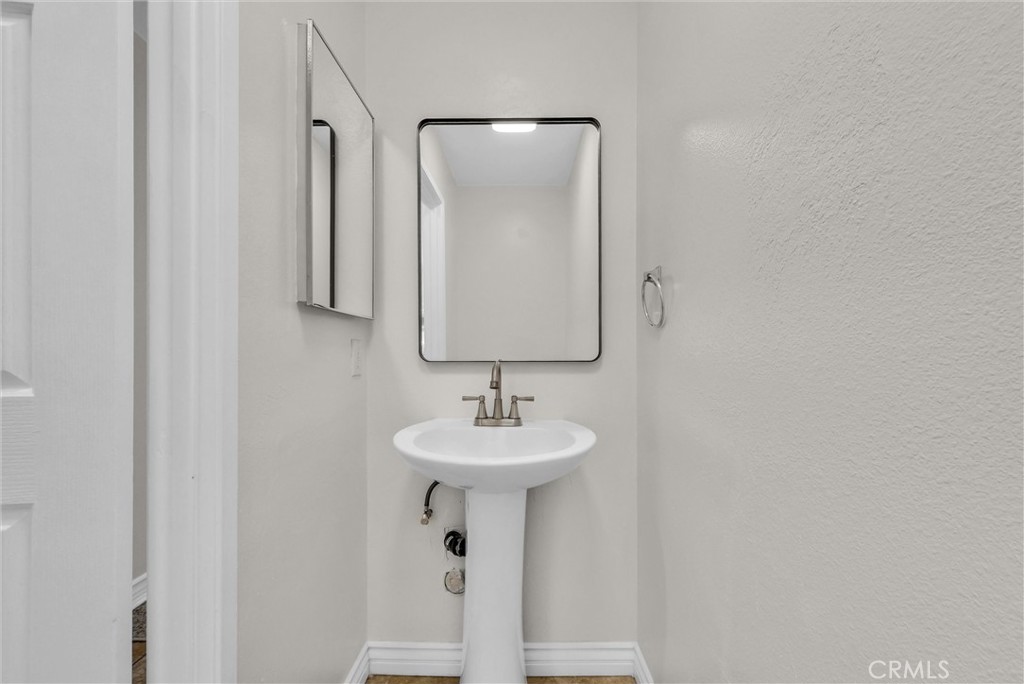 10152 Victoria Street Property Photo 11