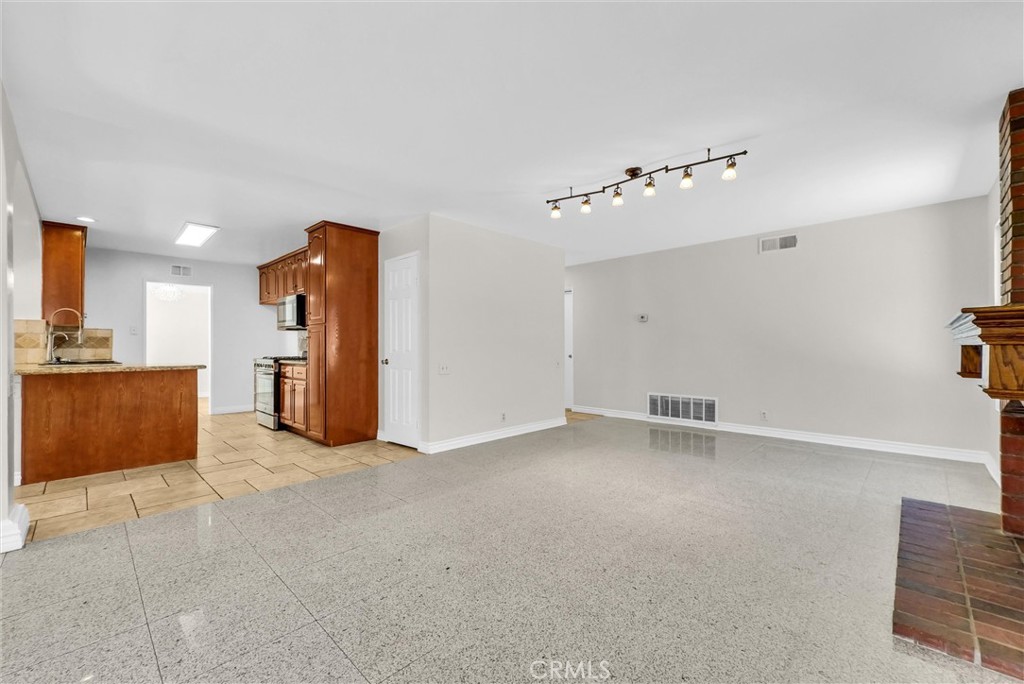 10152 Victoria Street Property Photo 14