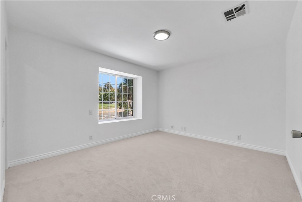 10152 Victoria Street Property Photo 40