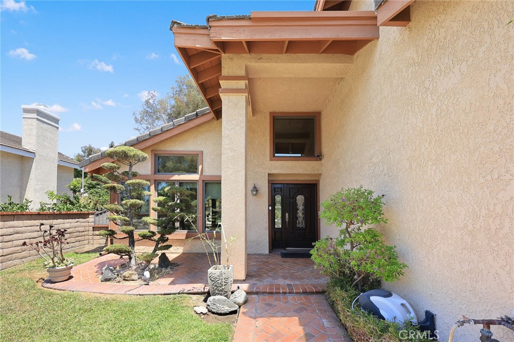 21111 Valleyview Drive Property Photo 4