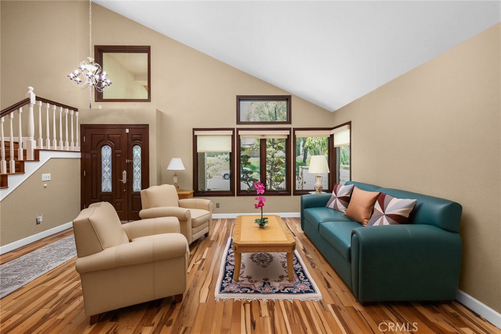 21111 Valleyview Drive Property Photo 5