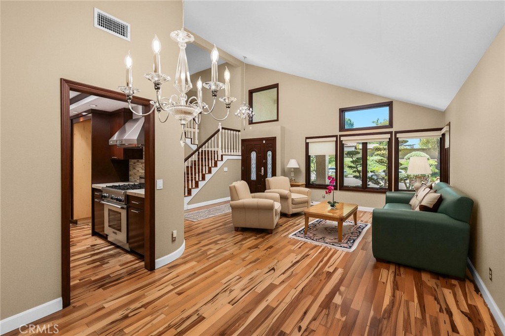21111 Valleyview Drive Property Photo 7
