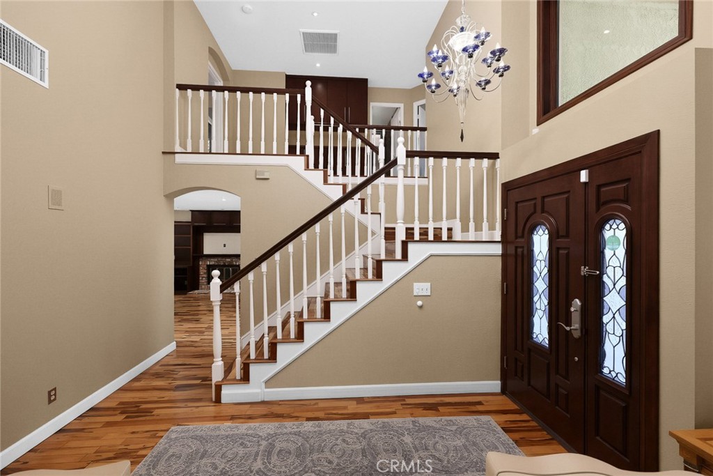21111 Valleyview Drive Property Photo 8