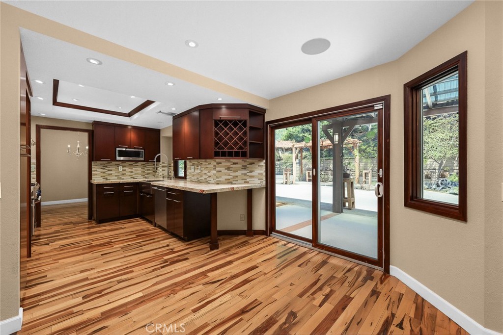 21111 Valleyview Drive Property Photo 13