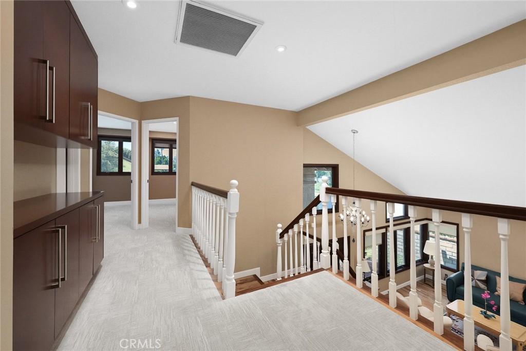 21111 Valleyview Drive Property Photo 17