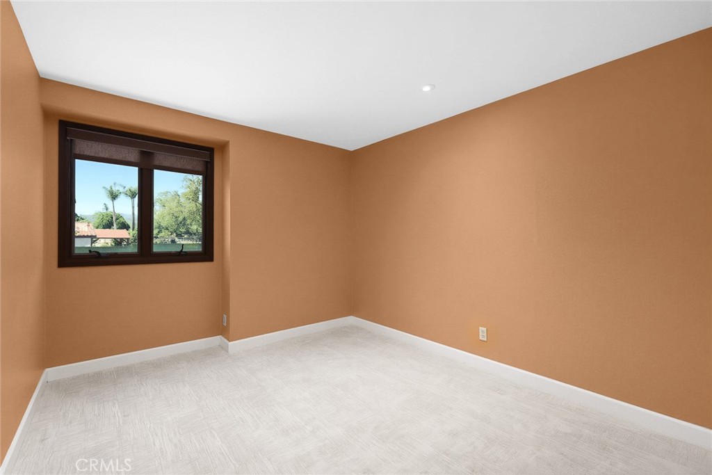 21111 Valleyview Drive Property Photo 25