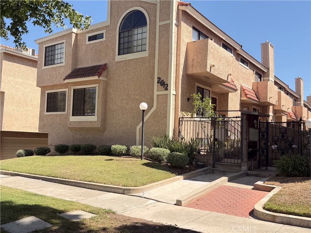 2612 W Grand Avenue C Property Photo 1