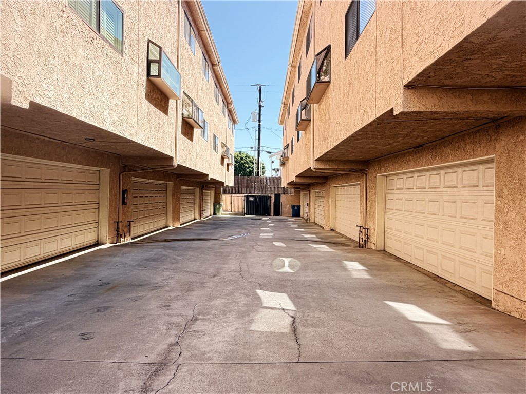 2612 W Grand Avenue C Property Photo 2