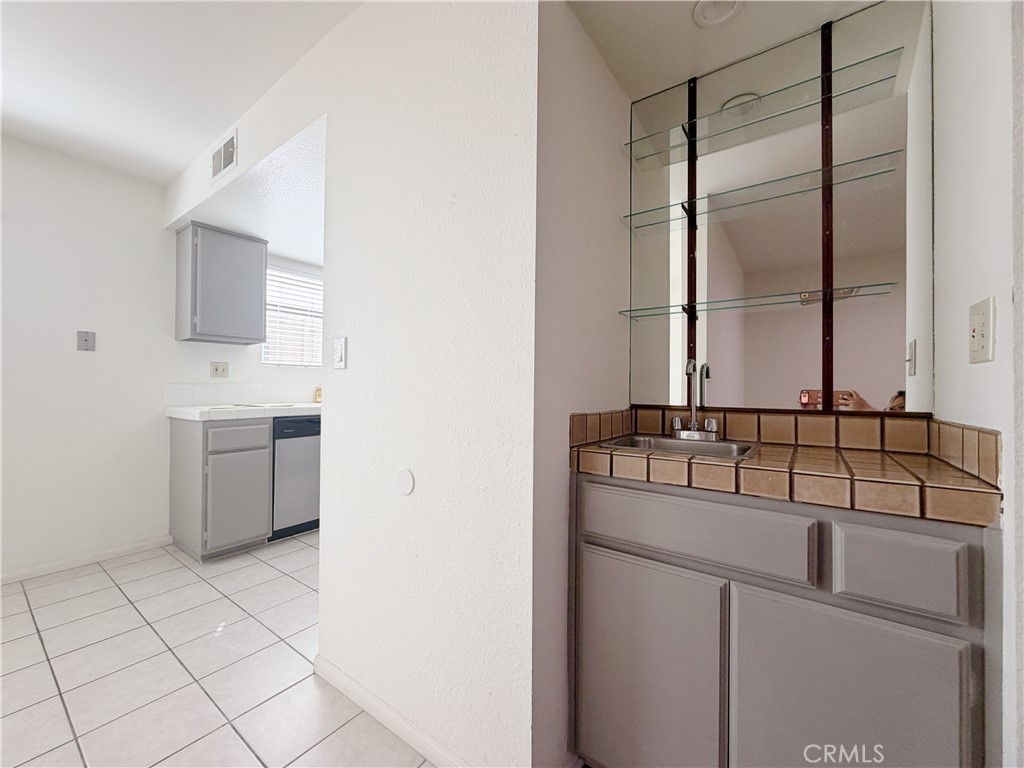 2612 W Grand Avenue C Property Photo 11