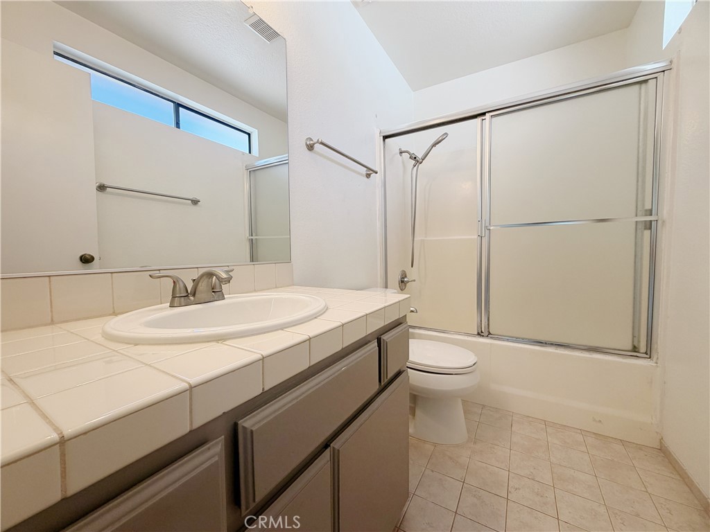 2612 W Grand Avenue C Property Photo 25