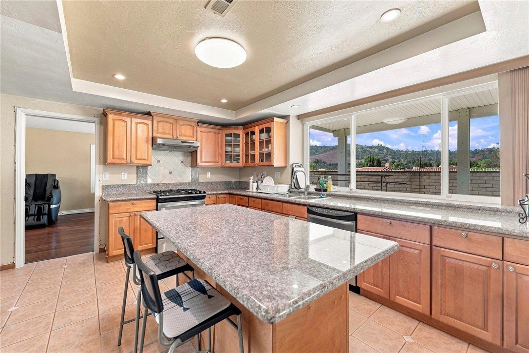 18020 Cocklebur Place Property Photo 18