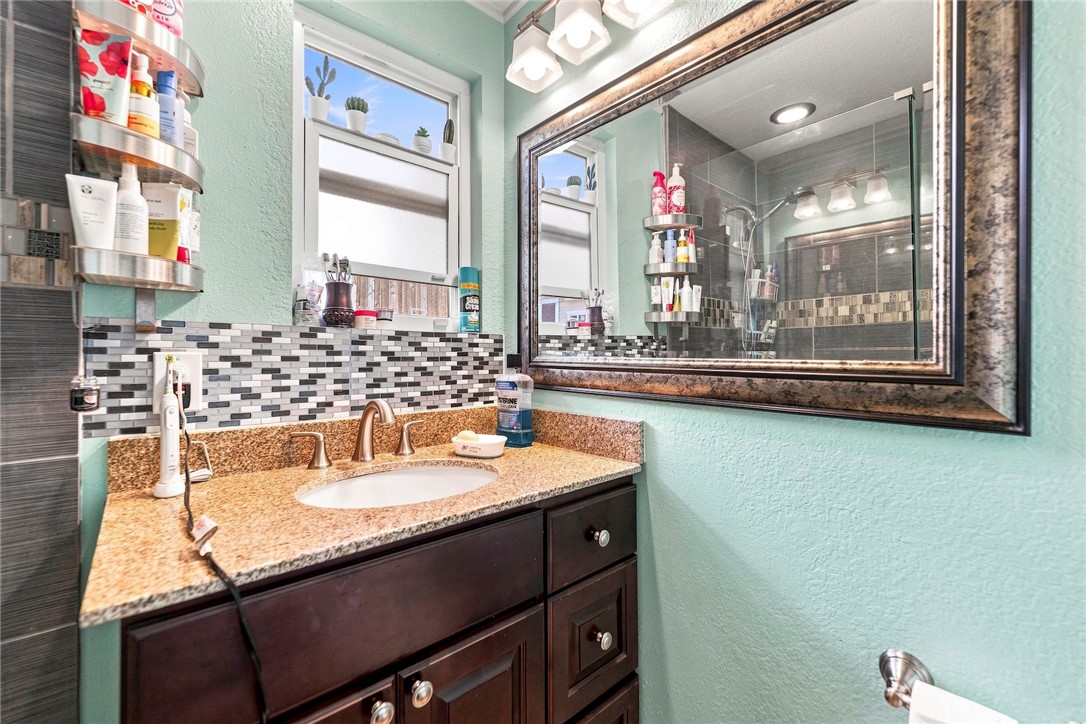 18020 Cocklebur Place Property Photo 27