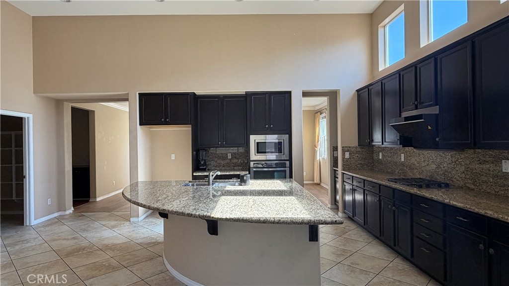 9549 Seasons Property Photo 3