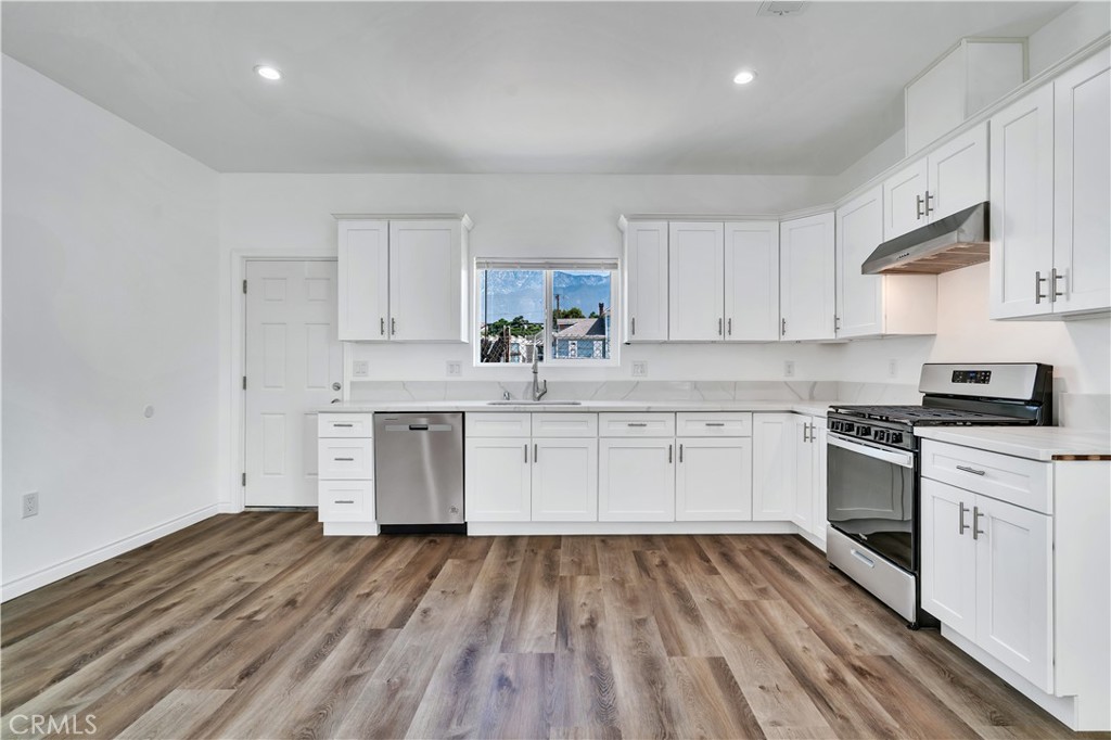 6734 Beryl Street Property Photo 7