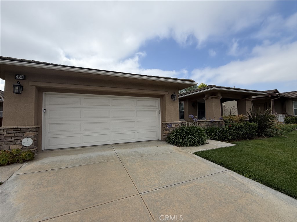 21578 Magnolia Property Photo 3