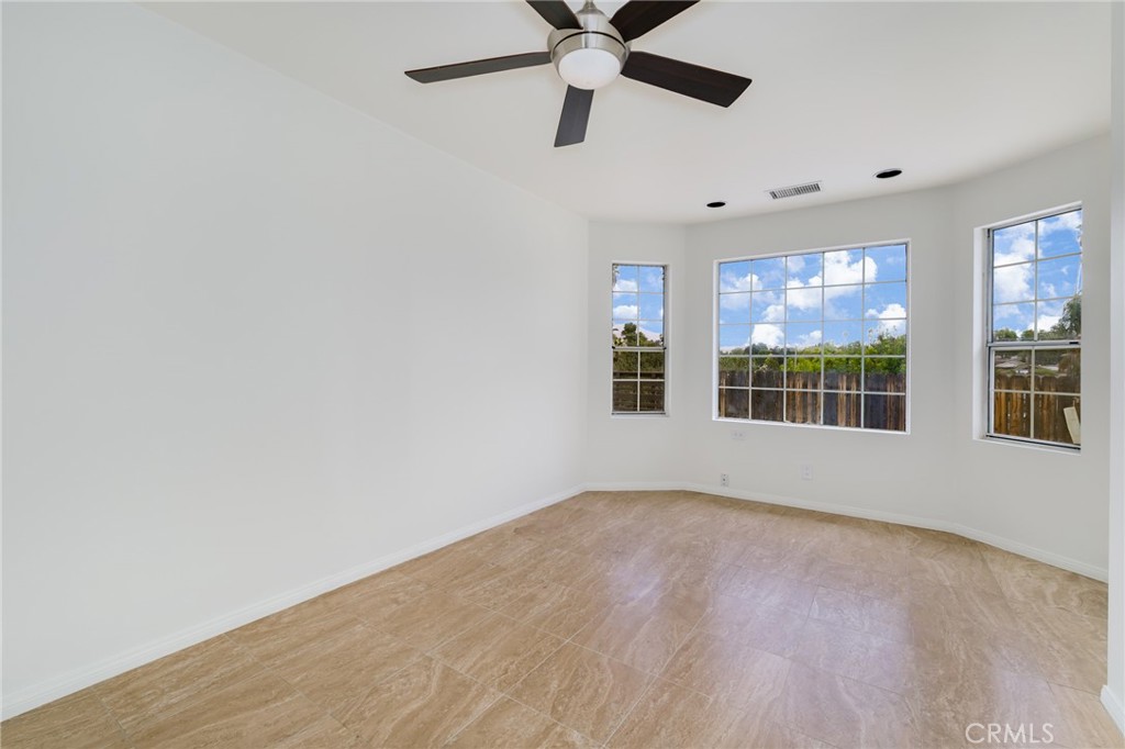 2128 Oak Crest Property Photo 22