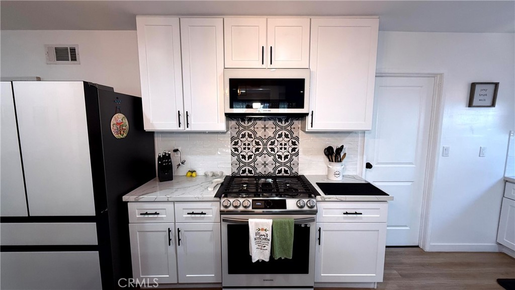 1590 Sabina Property Photo 3