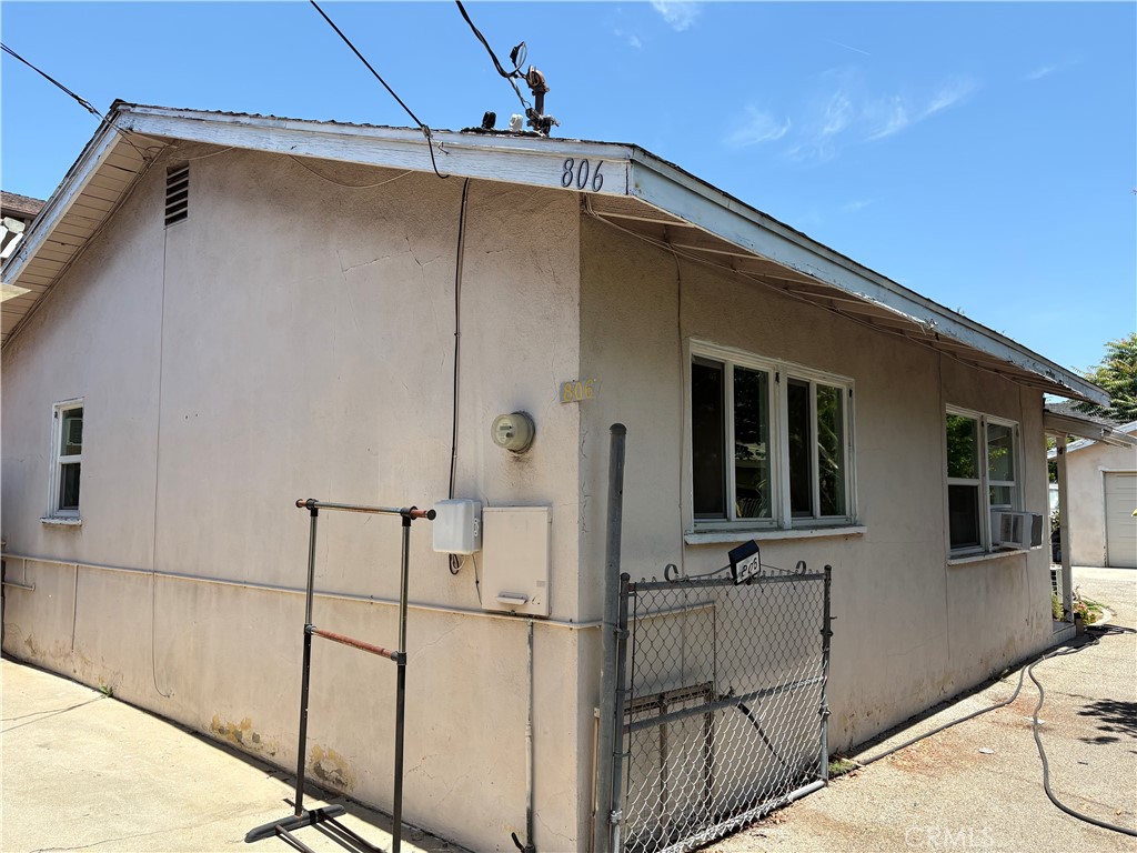 806 S Chapel Property Photo 2