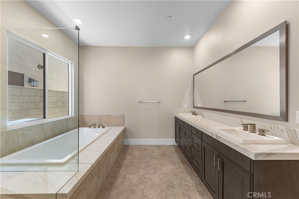57 Ray Property Photo 18