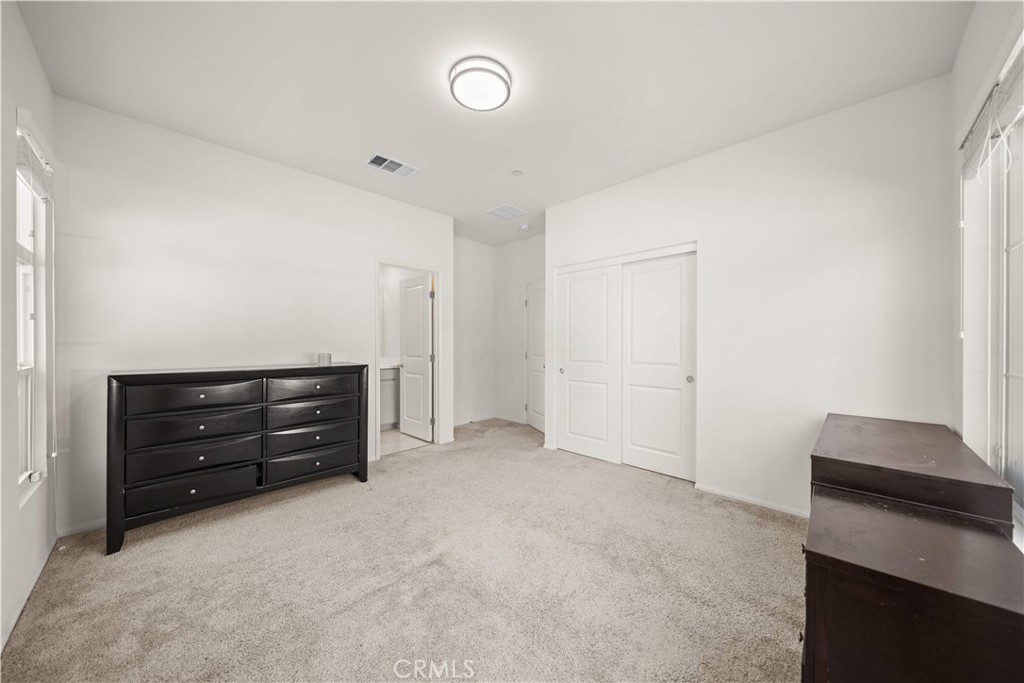 1530 W Cameron Property Photo 13