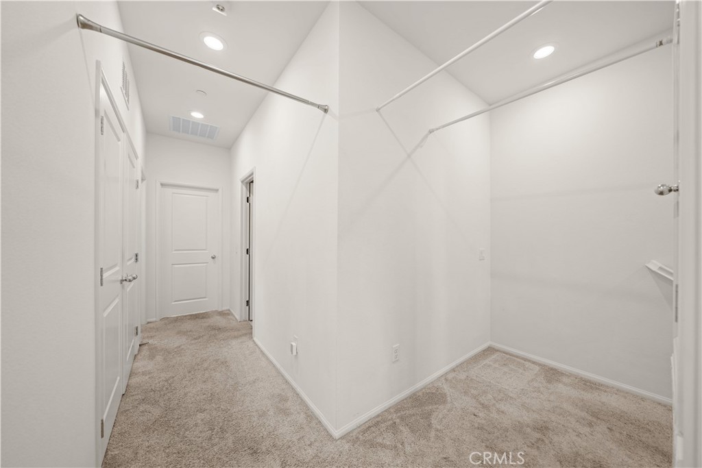 1530 W Cameron Property Photo 28