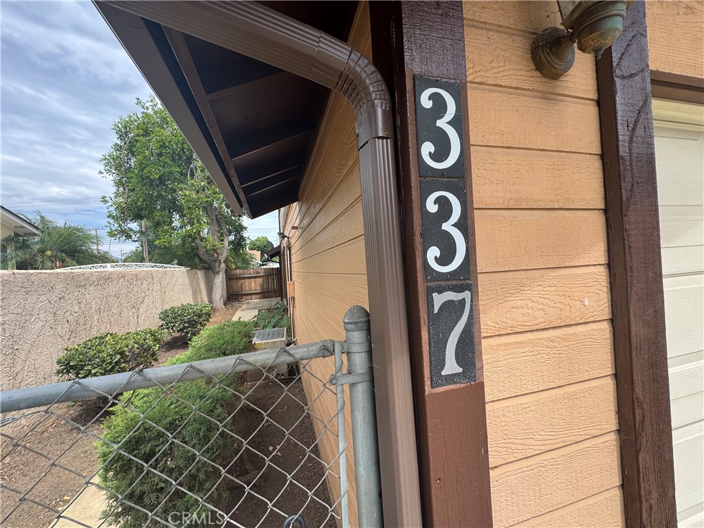 337 San Dimas Canyon Property Photo 2