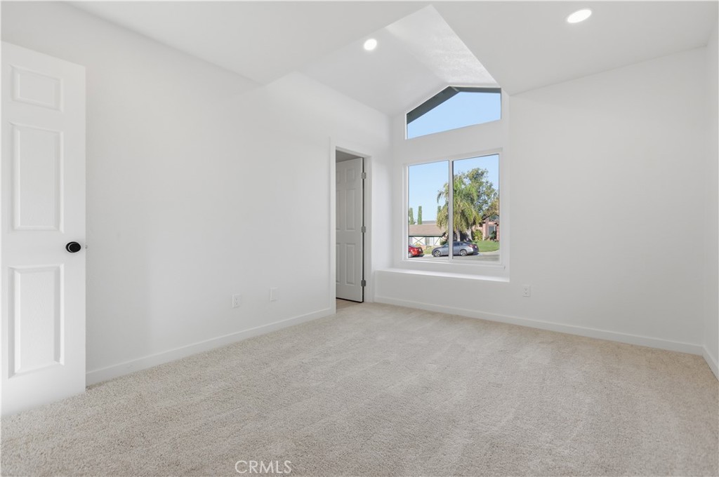 6405 N Ventura Avenue Property Photo 25