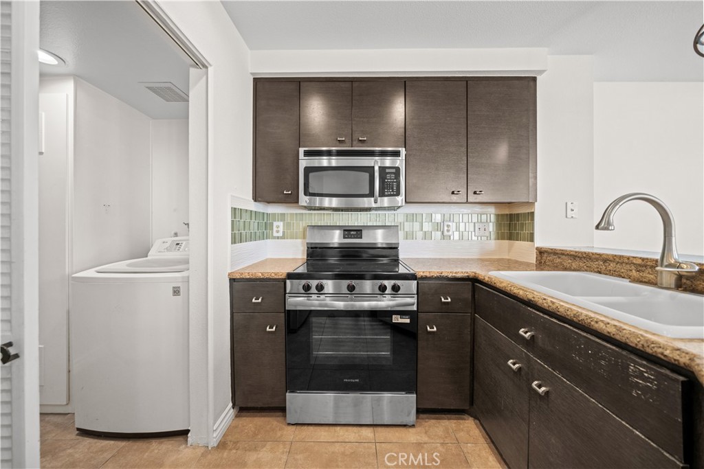 97 Fallingstar 56 Property Photo 12