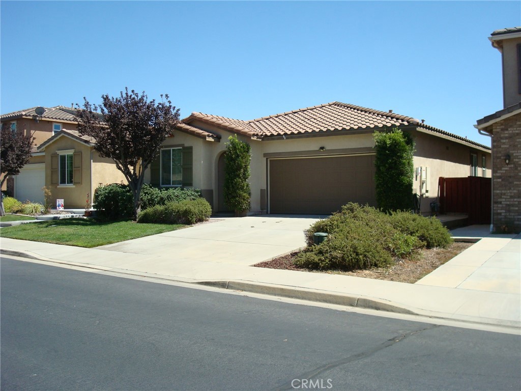 38539 Divot Drive Property Photo 1