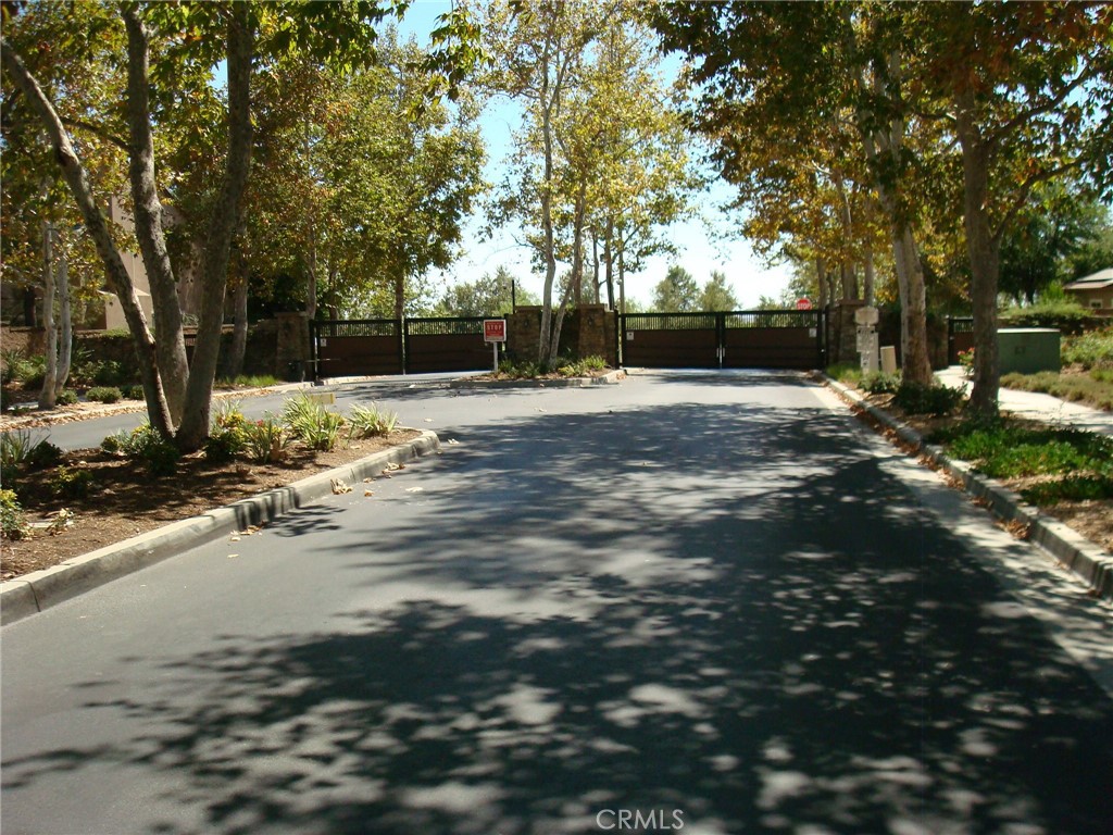 38539 Divot Drive Property Photo 9