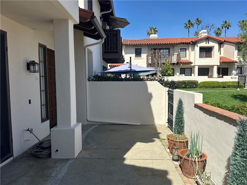 415 E Bougainvillea Property Photo 4