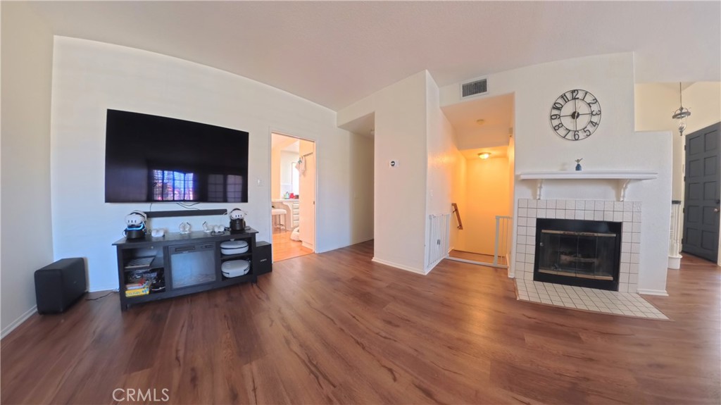 415 E Bougainvillea Property Photo 6