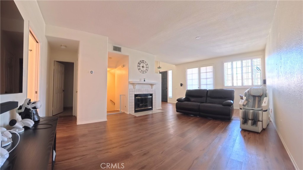 415 E Bougainvillea Property Photo 8