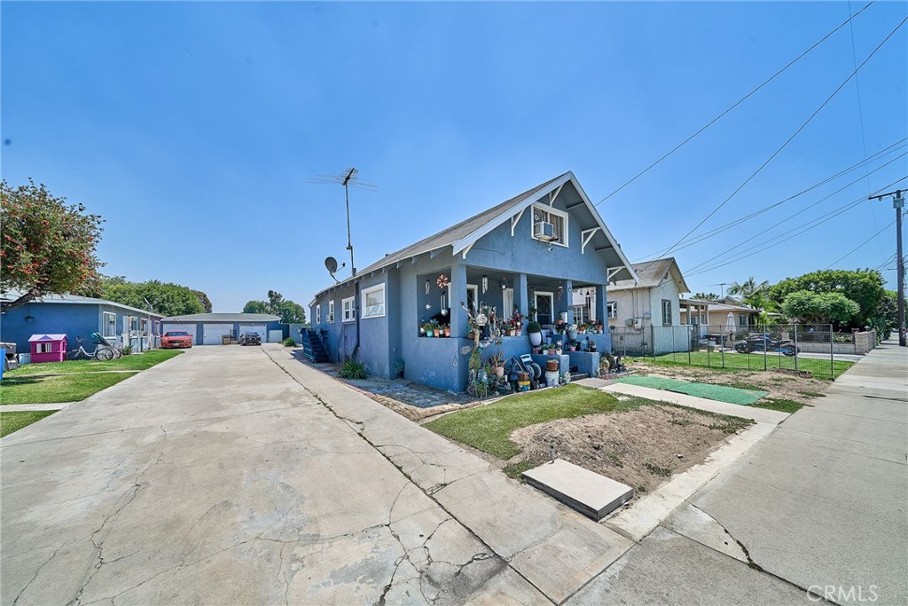 610 Fillmore Property Photo 3